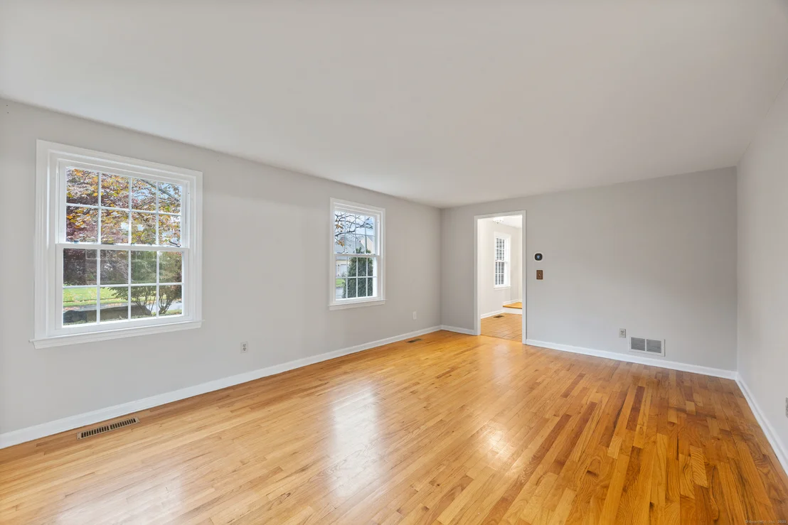 Photo of 28 Newbridge Circle