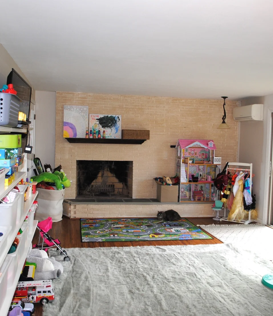 Photo of 67 Natchaug Drive