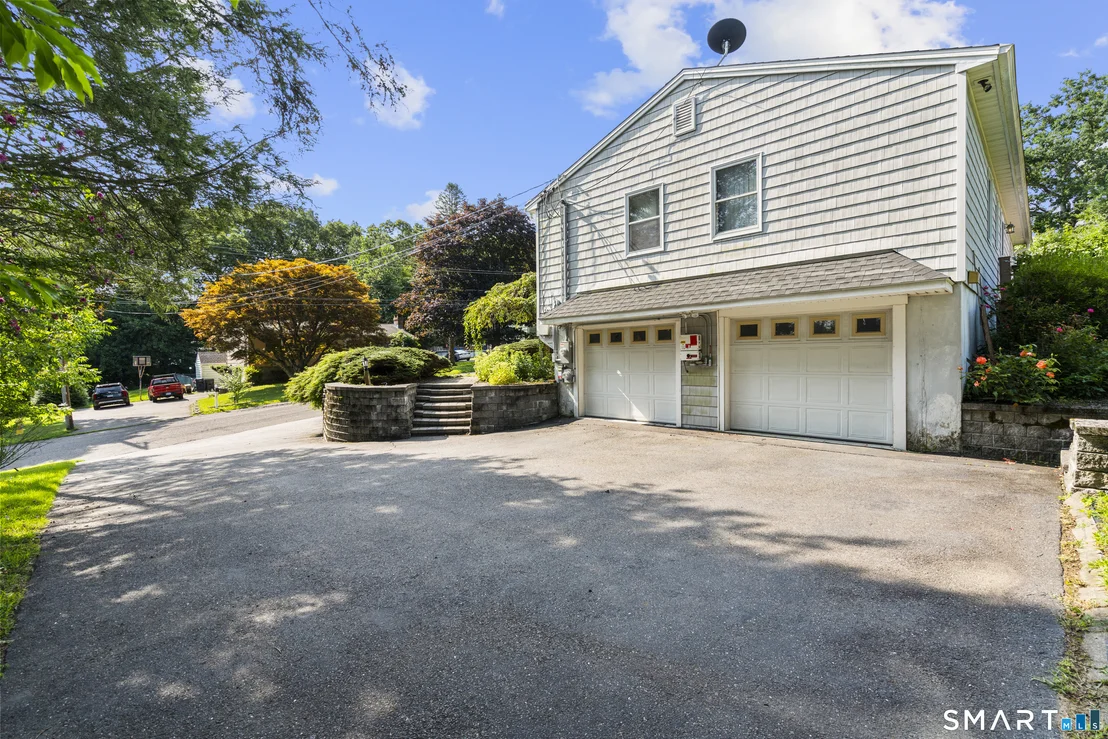 Photo of 5 Oak Hill Road