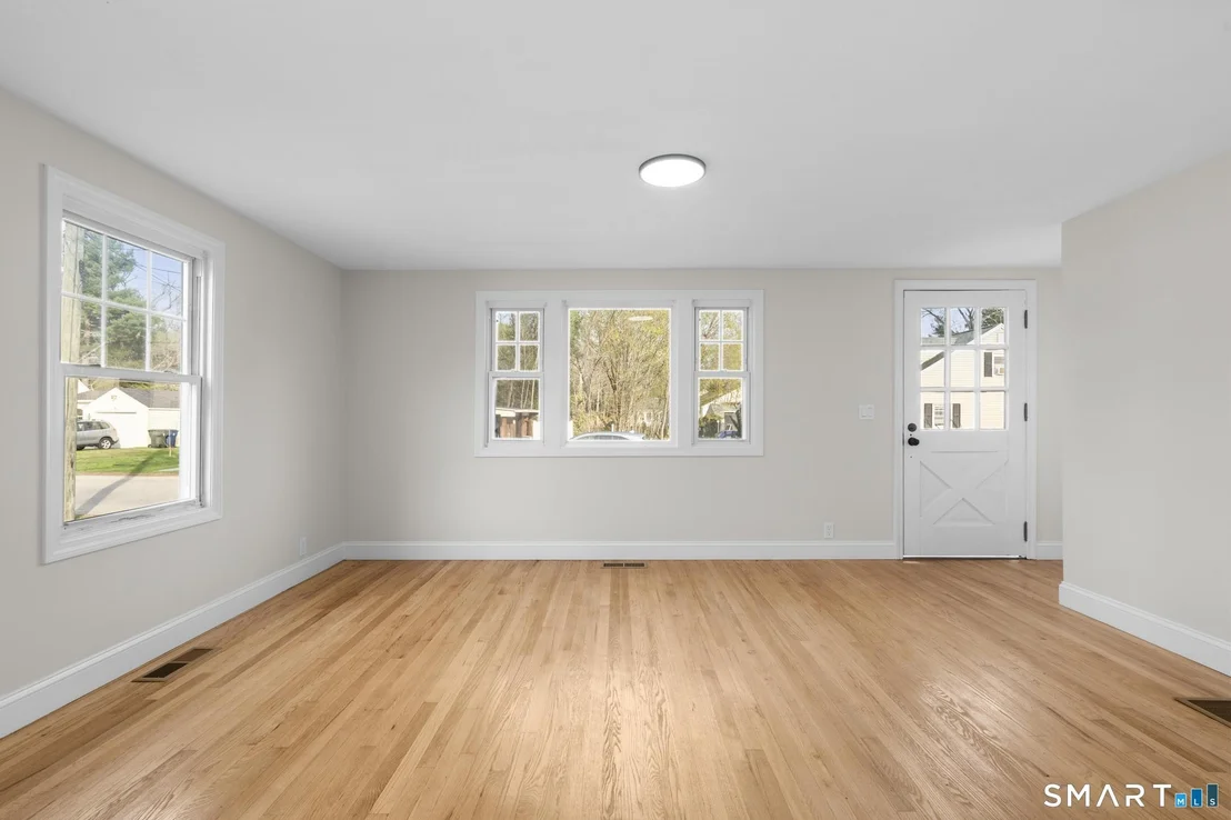 Photo of 21 Russ Road