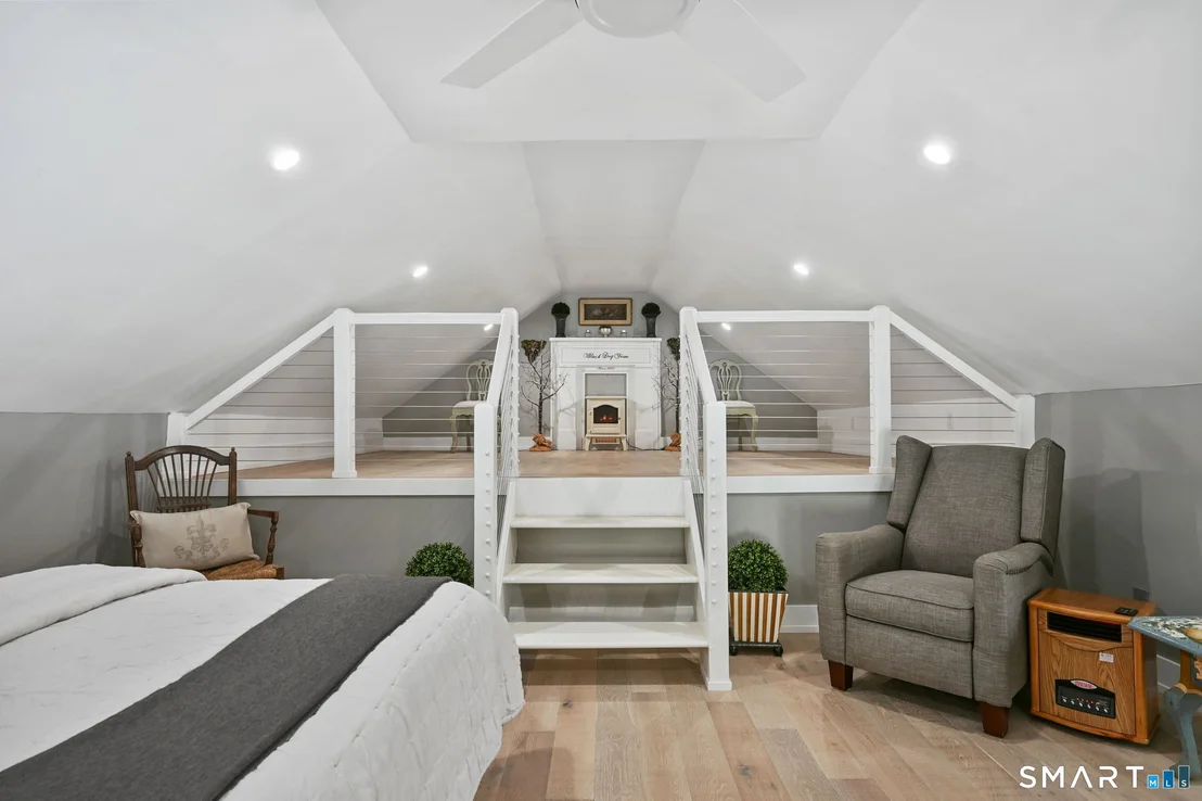 Photo of 6 Hoyt Road