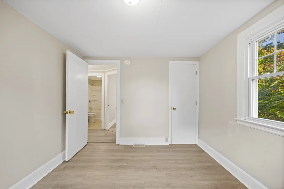 Photo of 1324 Notch Road