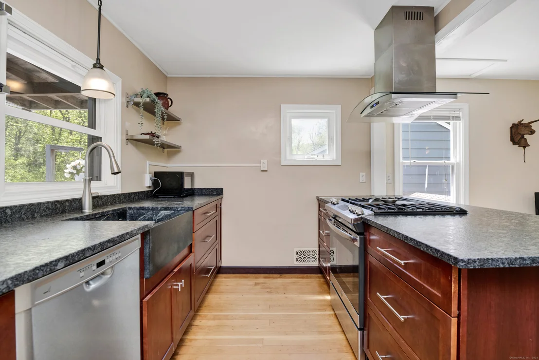 Photo of 59 Lafayette Road