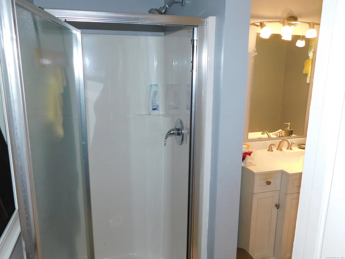 Photo of 212 Willowcrest Drive