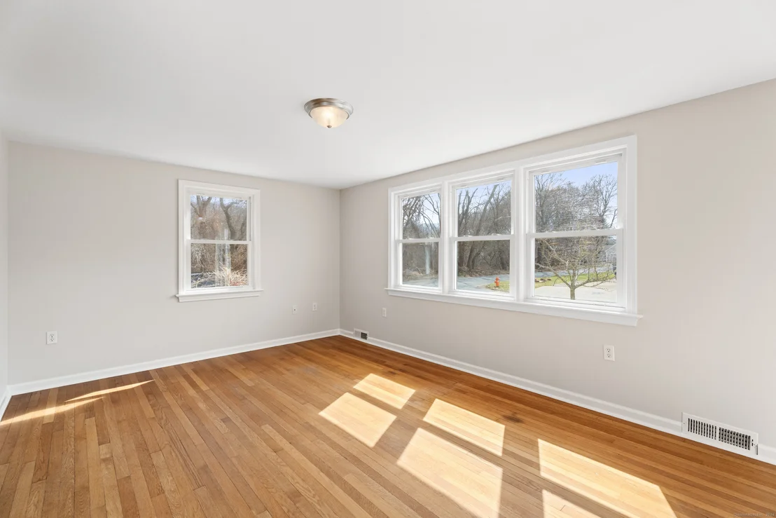 Photo of 14 9th Avenue