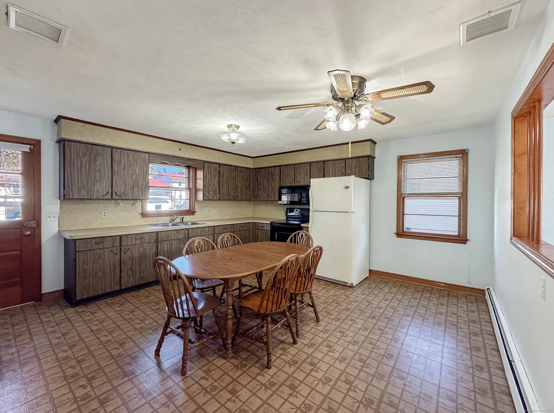 Photo of 379 Scott Road