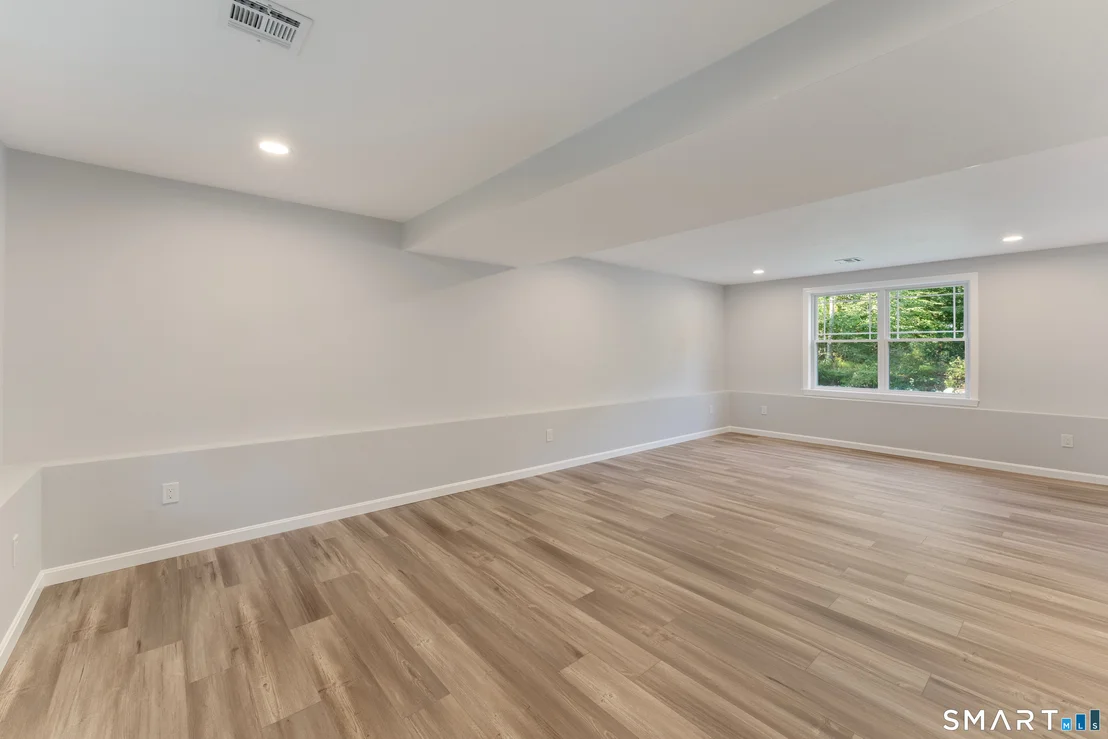 Photo of 874 Brook Road