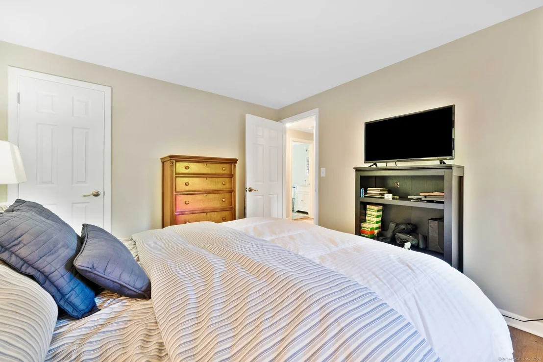 Photo of 2807 Ellington Road