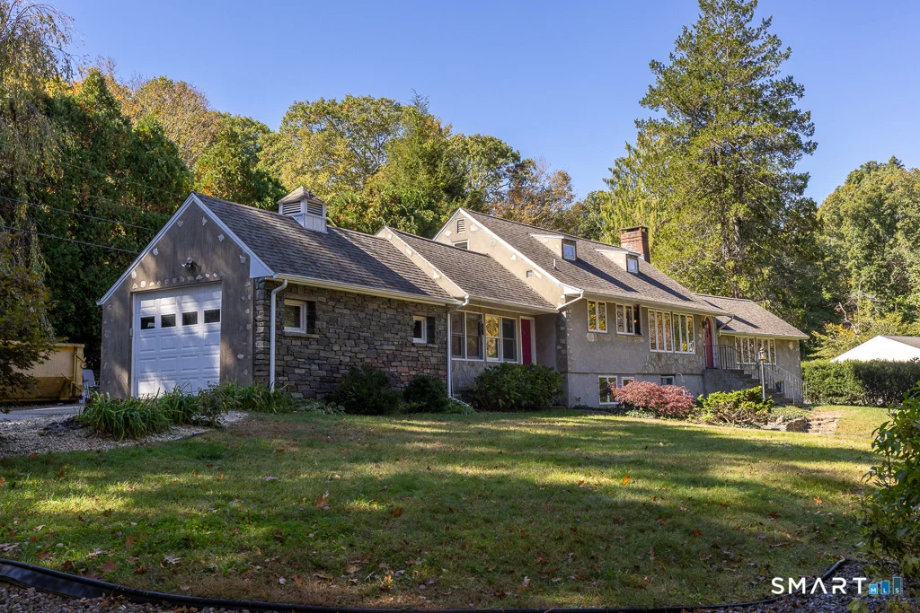 Photo of 32 Tower Hill Lake Road