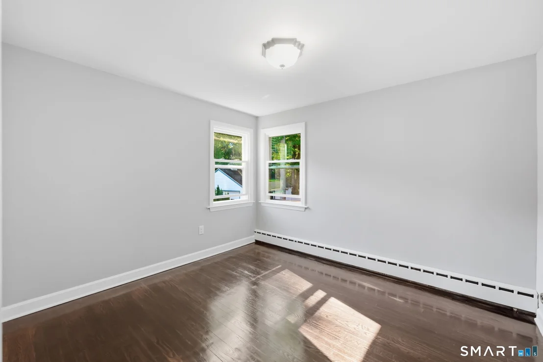 Photo of 156 Robin Hill Road