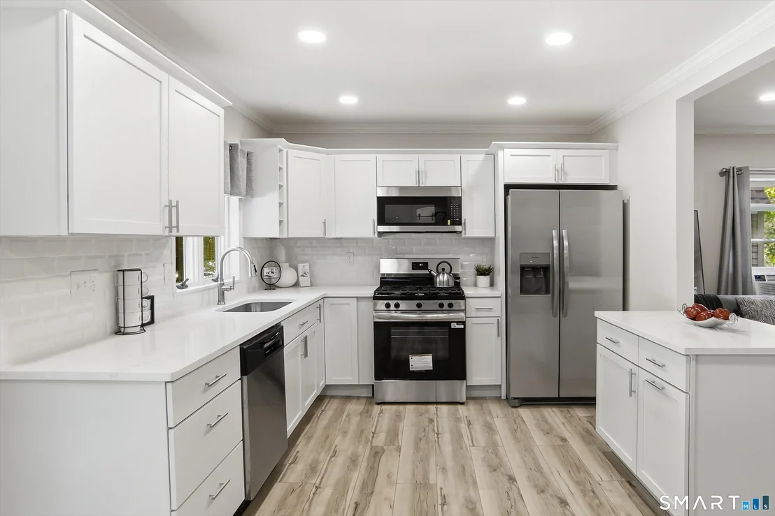 Photo of 16 Deepwood Drive