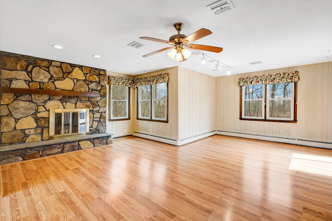 Photo of 2 Clover Drive