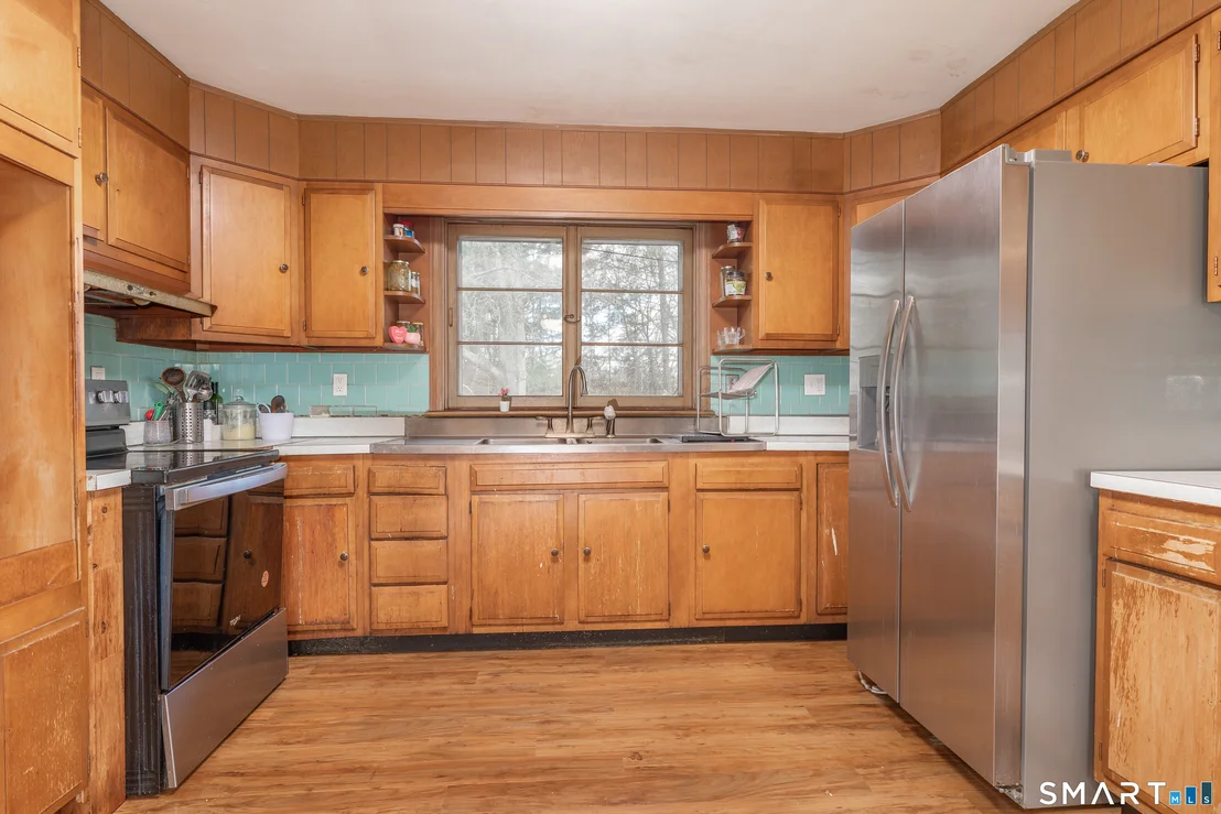 Photo of 122 Maple Avenue