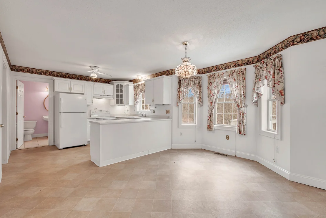 Photo of 60 Spindle Hill Road