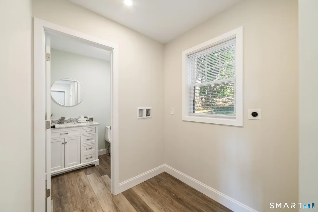 Photo of 85 Vanderbilt Road
