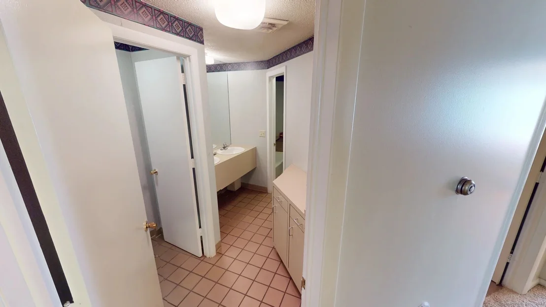 Photo of 97 Wyneding Hill Road