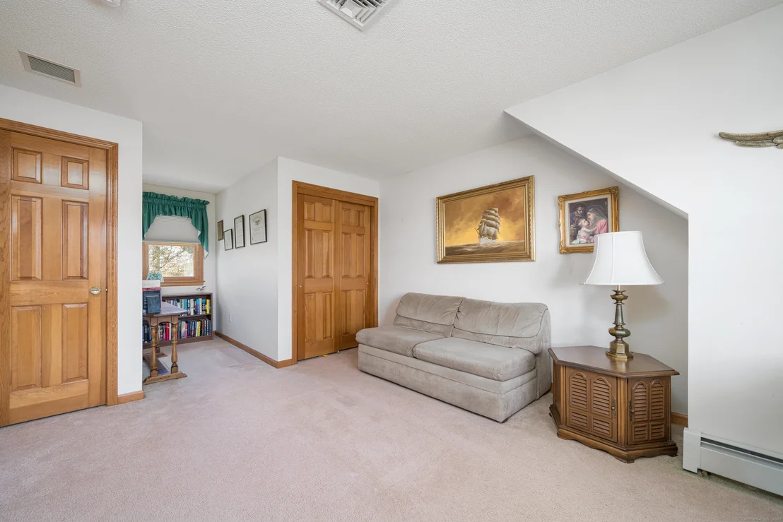 Photo of 226 Windmill Hill