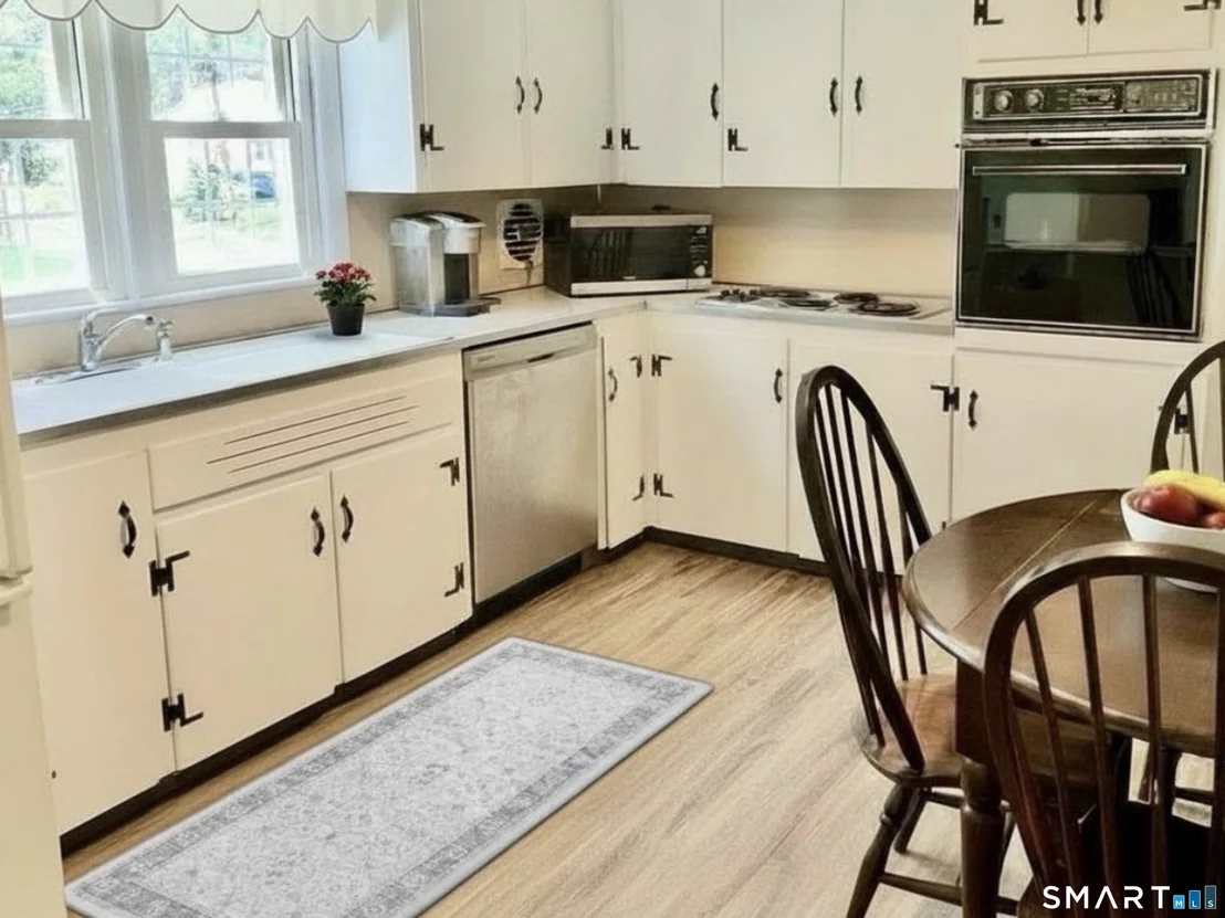 Photo of 17 Carver Circle
