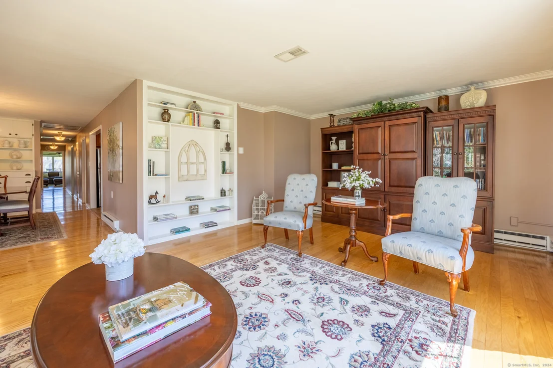 Photo of 466 Juniper Lane