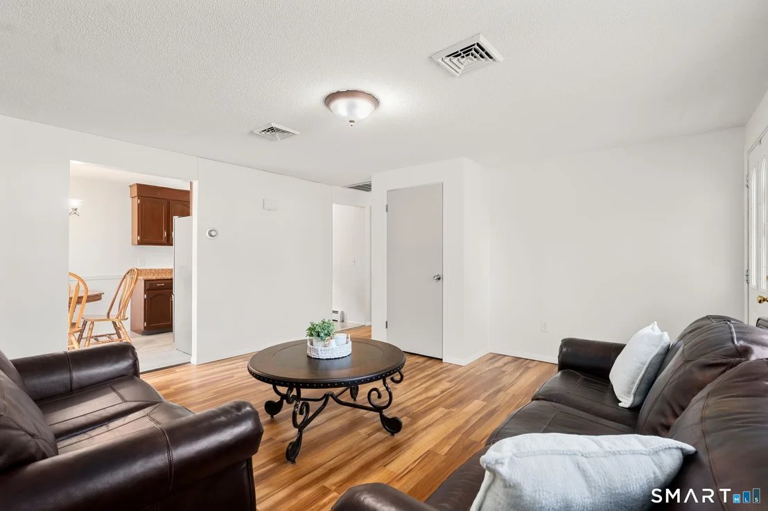 Photo of 143 Southridge Drive