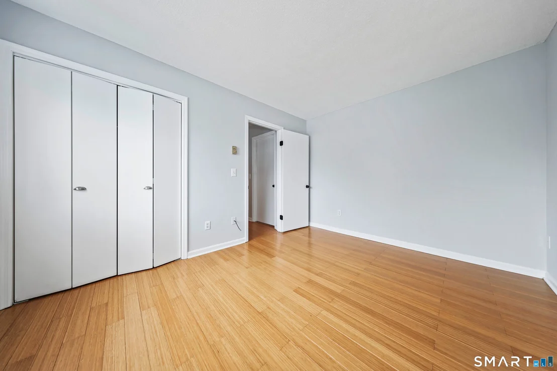 Photo of Unit 11D at 925 Oronoke Road