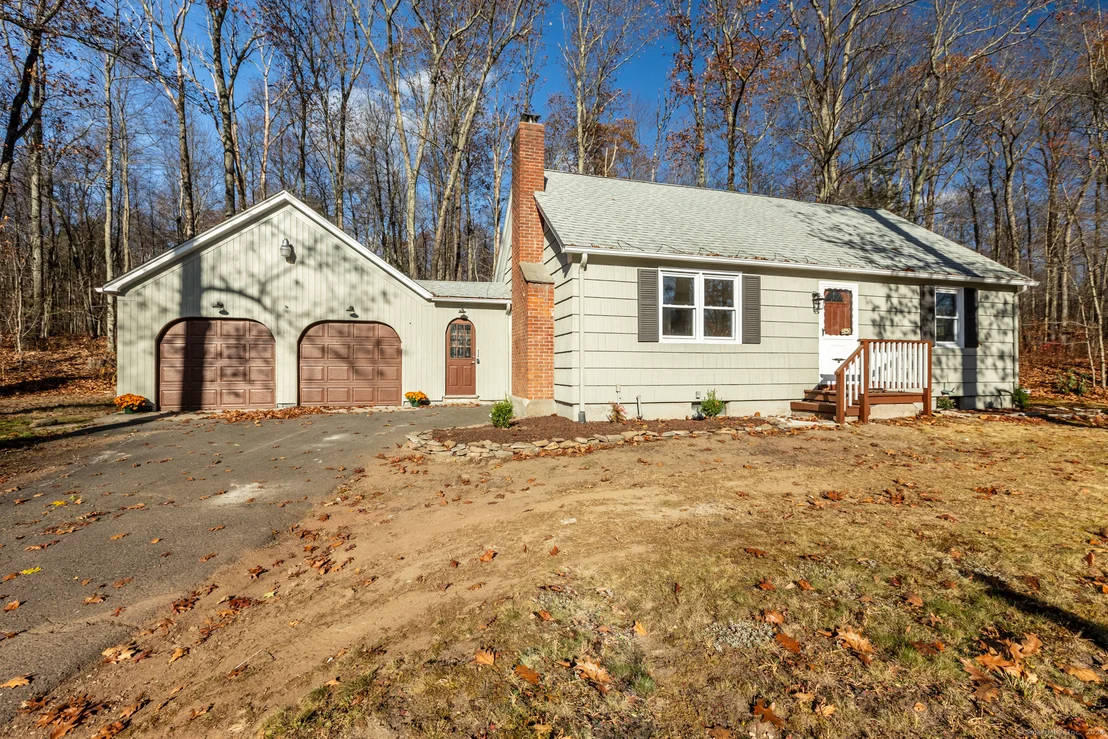 Photo of 243 Chestnut Hill Road