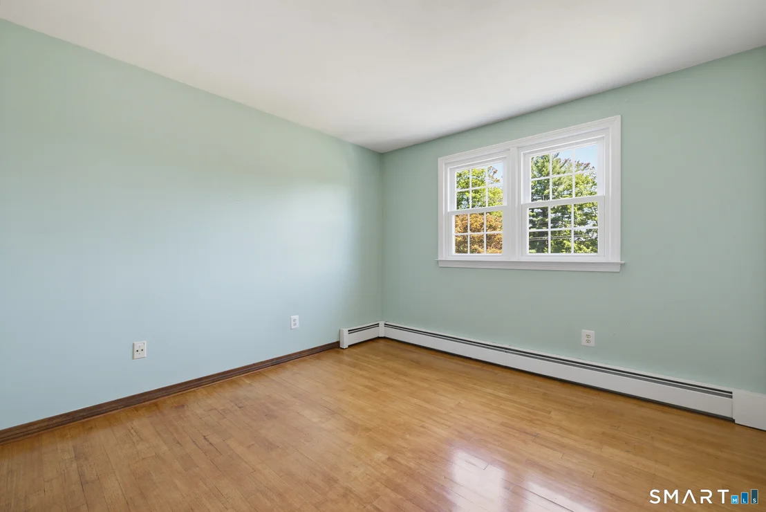 Photo of 17 Riverside Drive