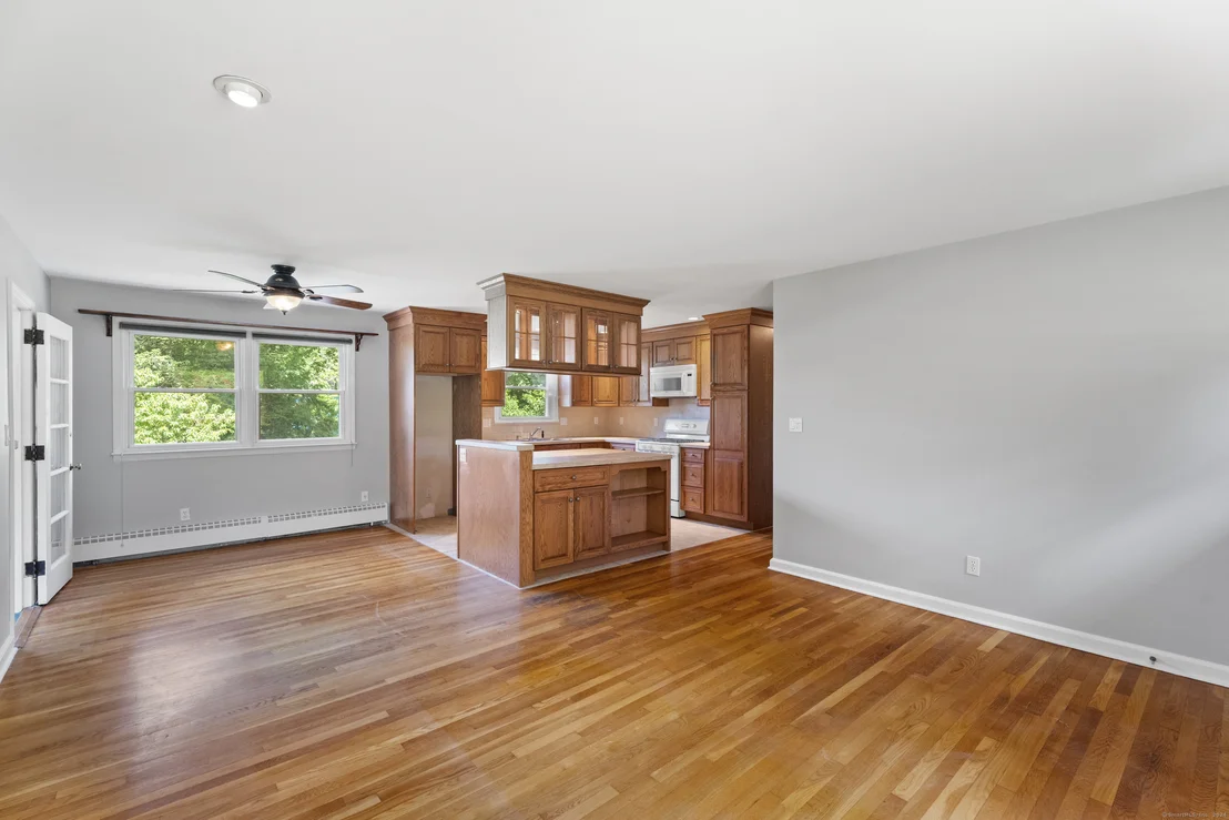 Photo of 252 Lakeview Drive