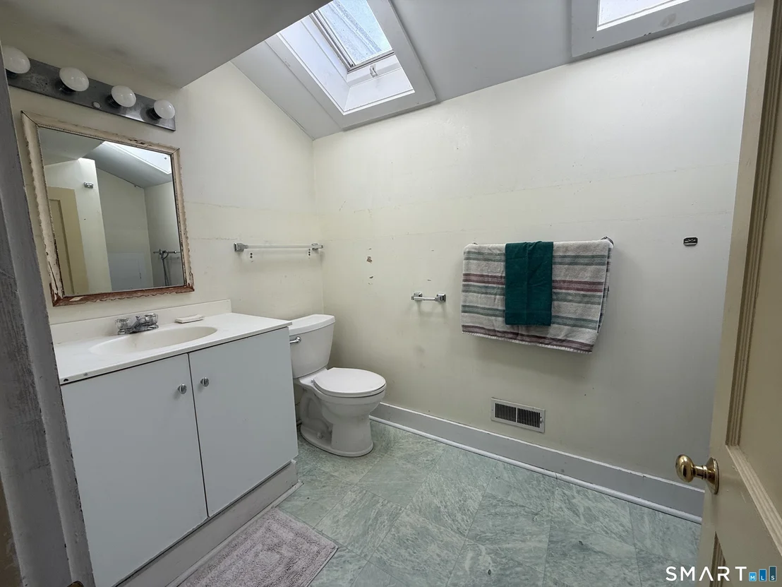 Photo of 127 Windy Hill Road