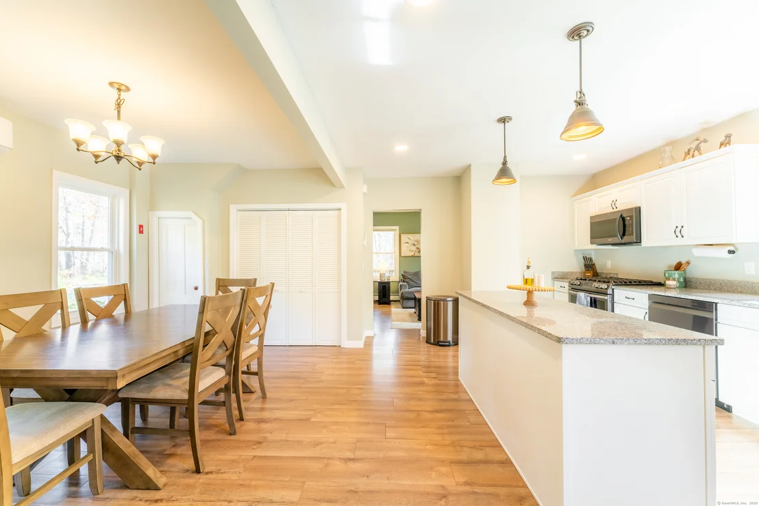 Photo of 280 River Road