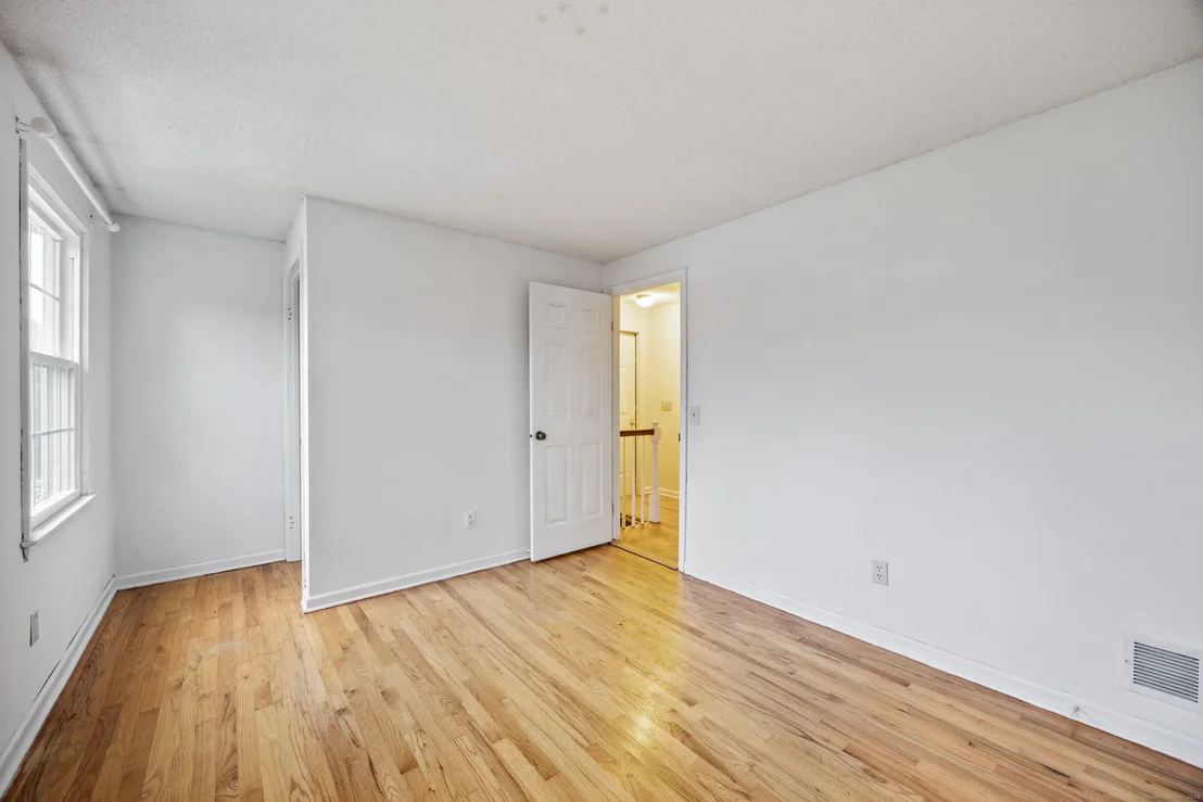 Photo of 28 Newbridge Circle