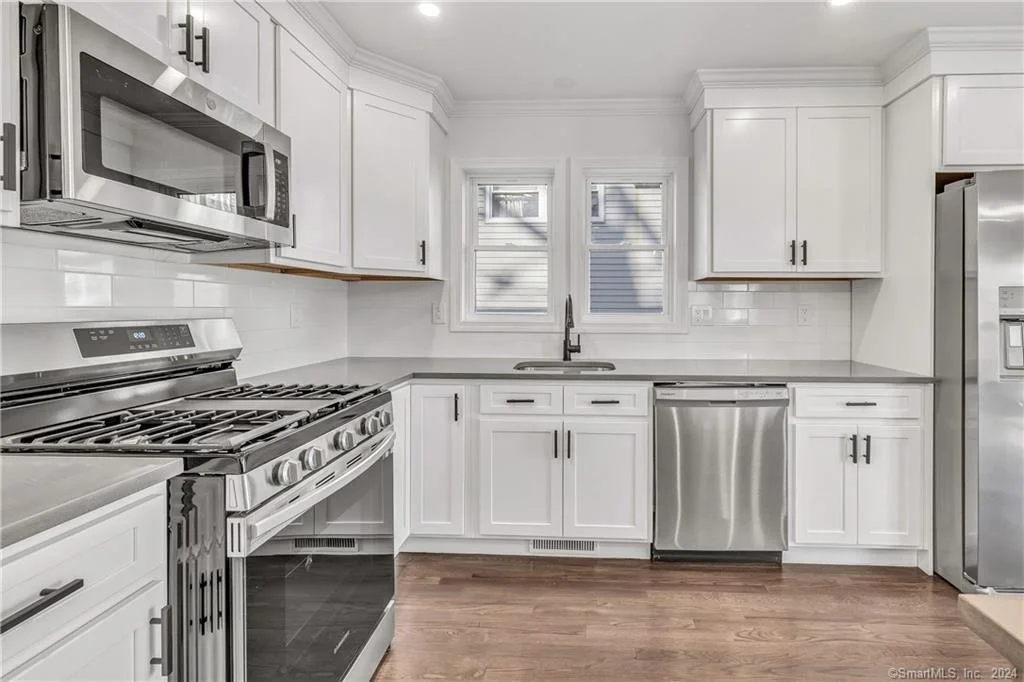Photo of 39 Edgefield Avenue