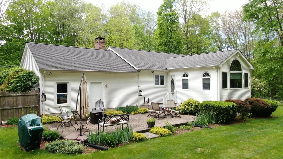 Photo of 305 Broad Brook Road