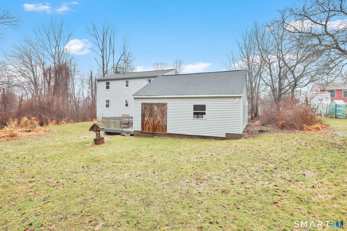 Photo of 1091 Flanders Road