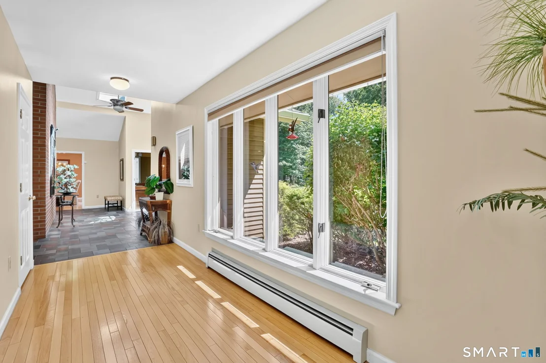 Photo of 70 Davis Road