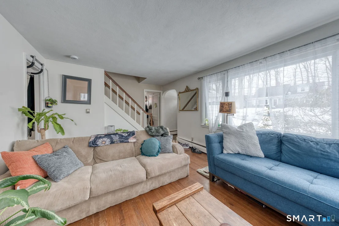 Photo of 291 Mansfield Avenue