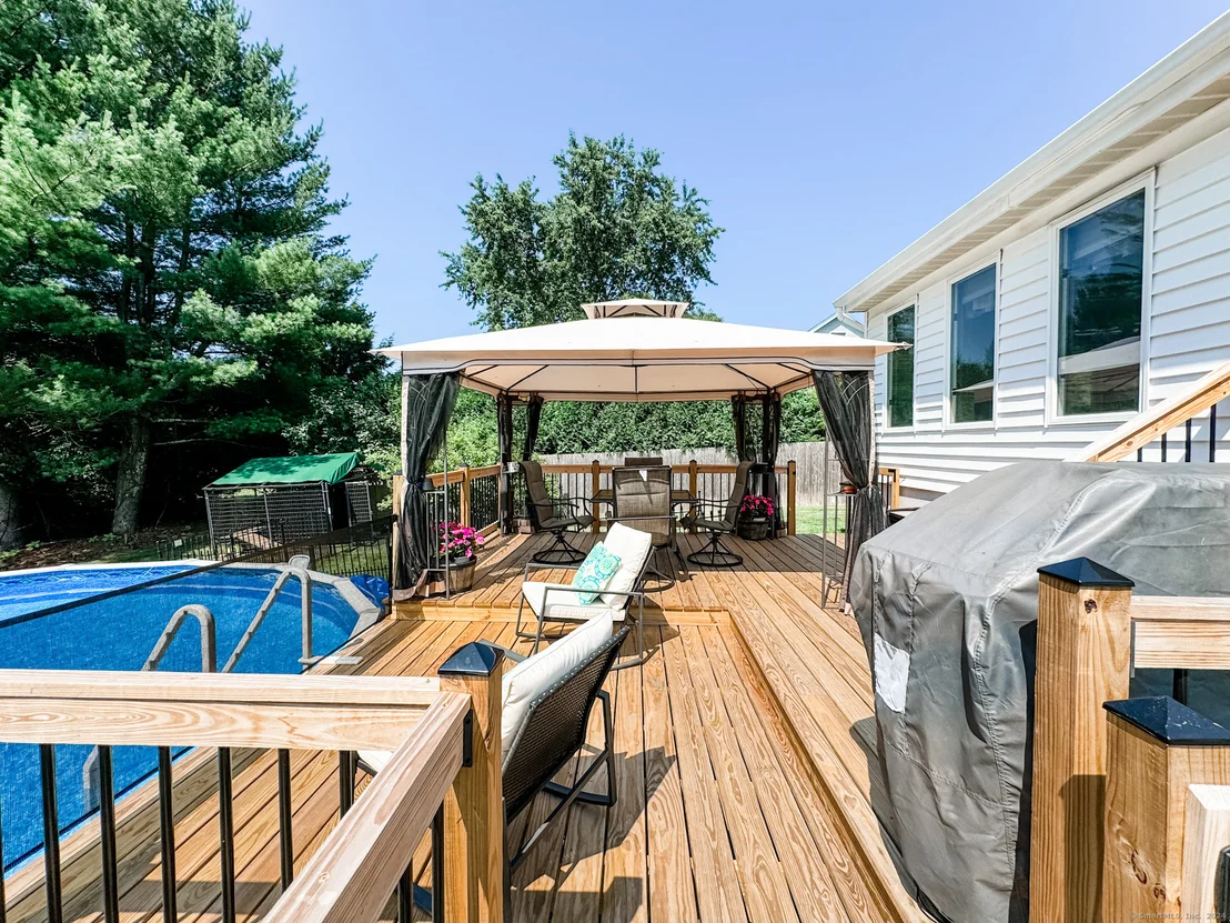 Photo of 33 Fairway Drive