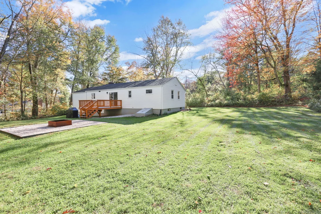 Photo of 527 Merrow Road