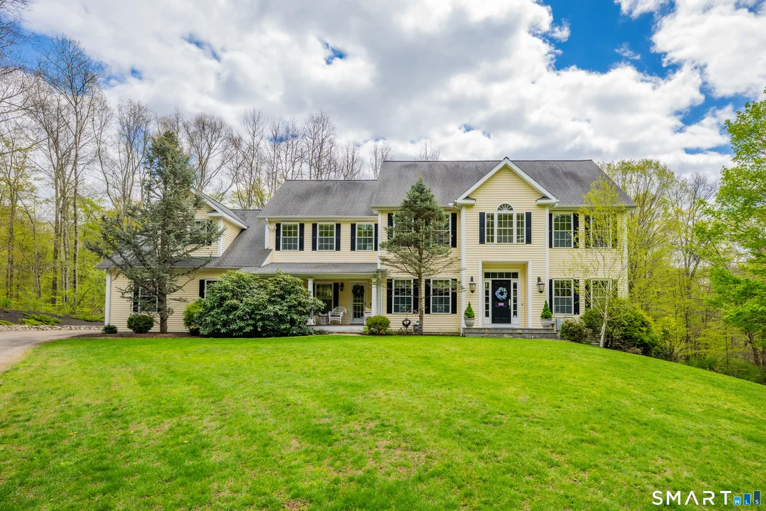 Photo of 8 Curtiss Meadows