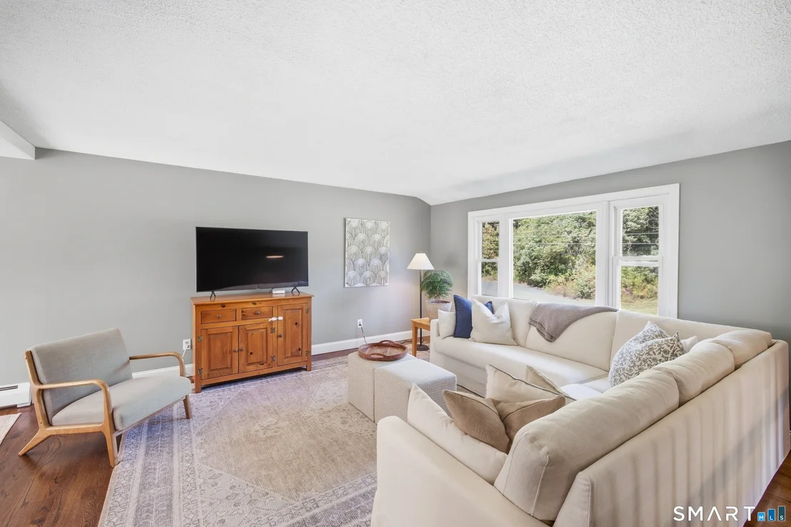 Photo of 775 Overhill Drive