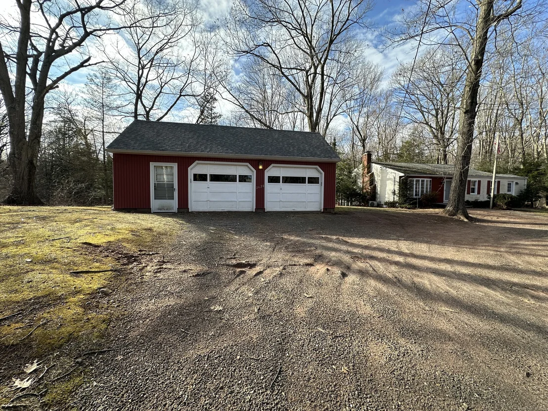 Photo of 2620 Downes Road