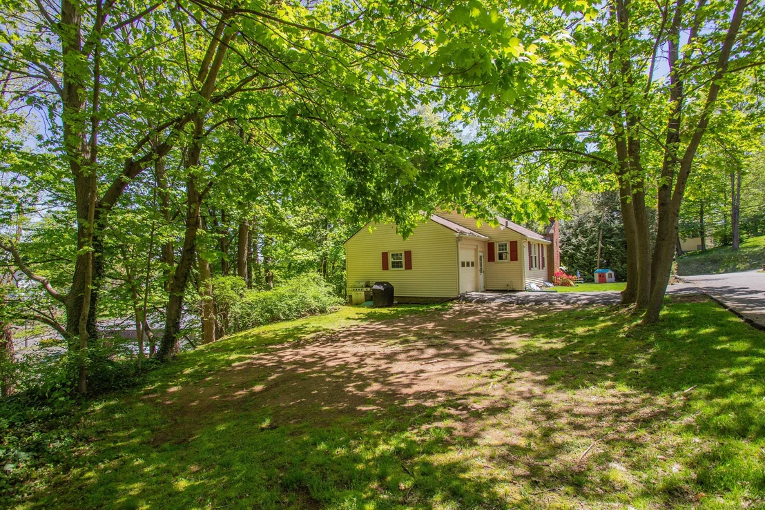 Photo of 65 Johnson Avenue