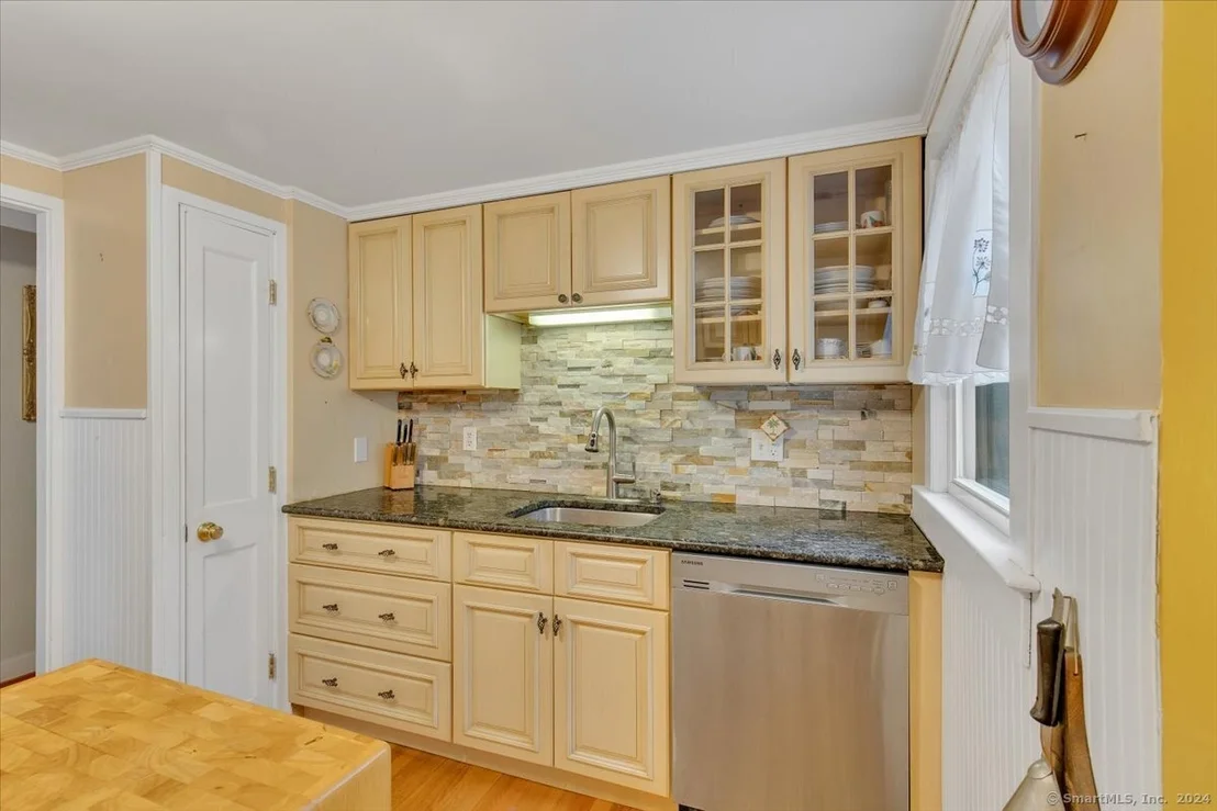 Photo of 15 Farview Avenue
