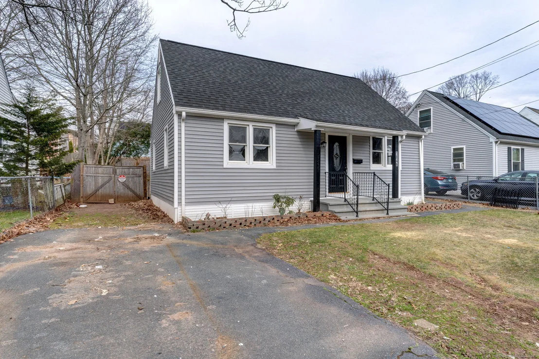 Photo of 1846 Corbin Avenue