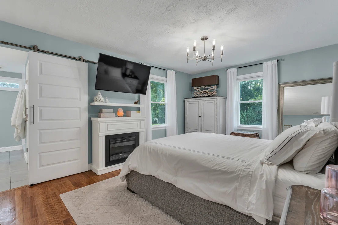 Photo of 56 Leffert Road