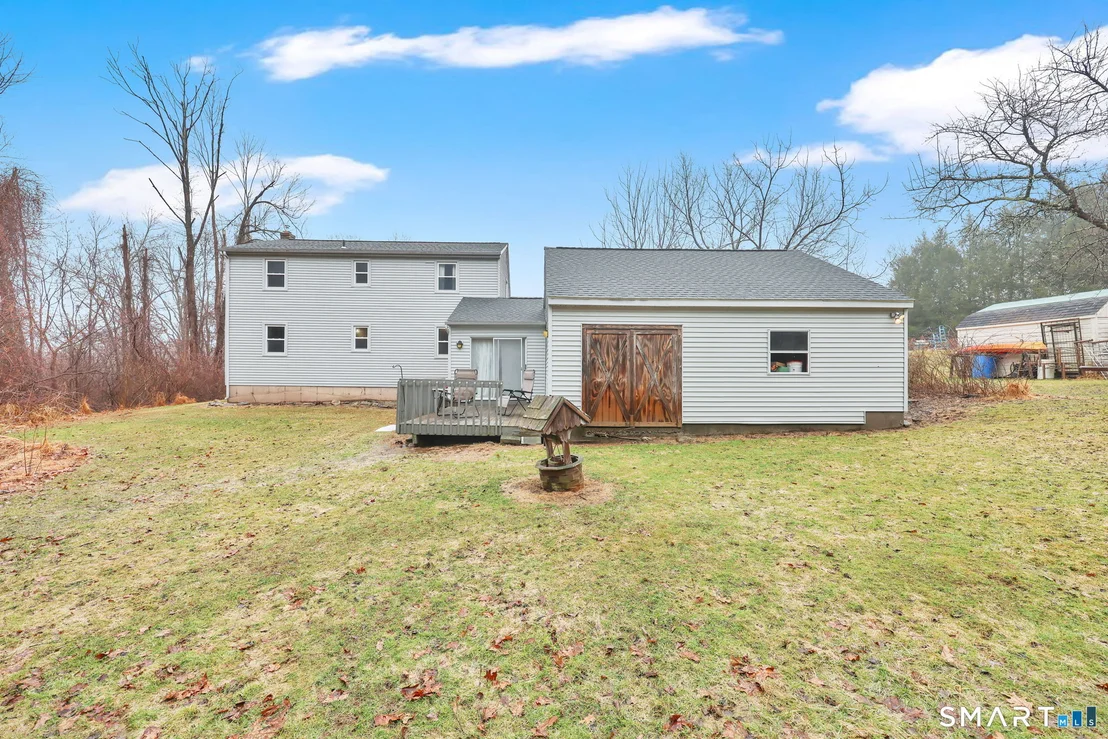 Photo of 1091 Flanders Road