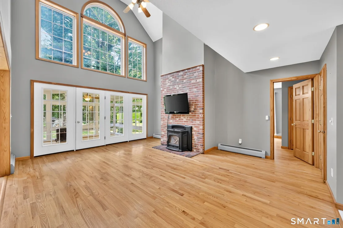 Photo of 32 Laurel Drive