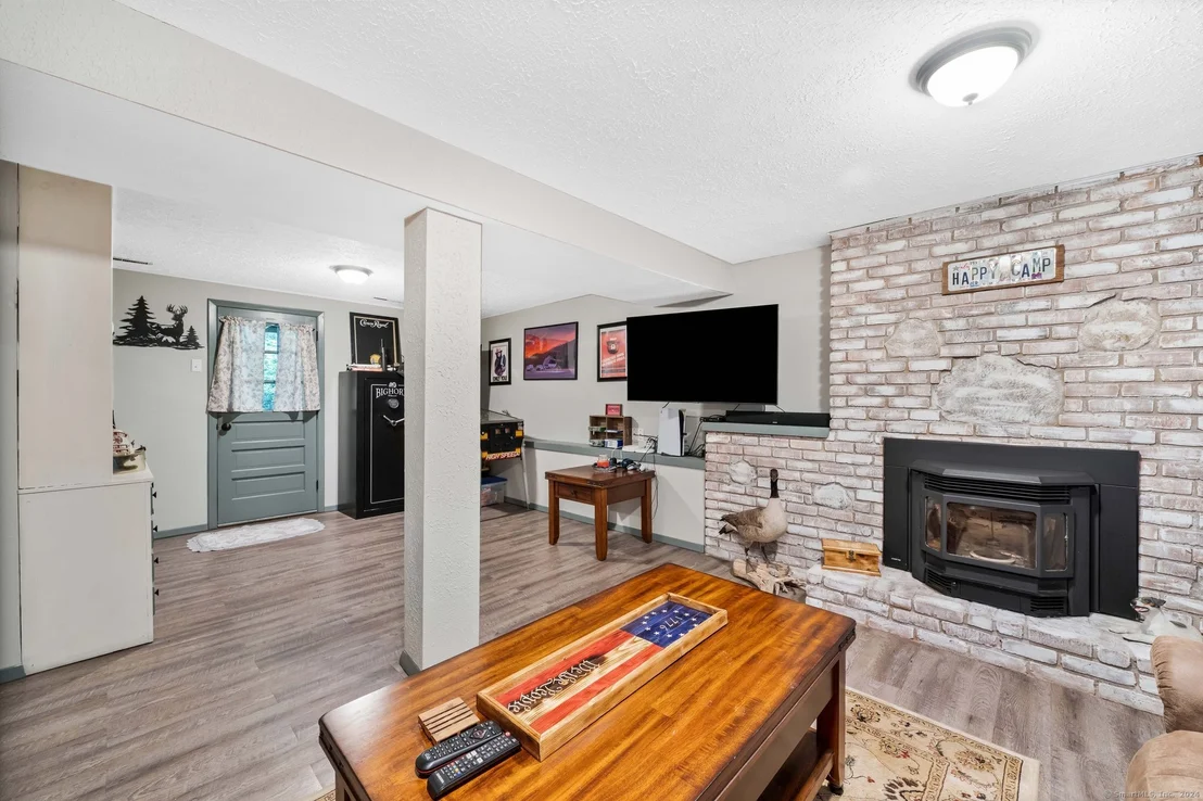 Photo of 100 Fieldstone Lane