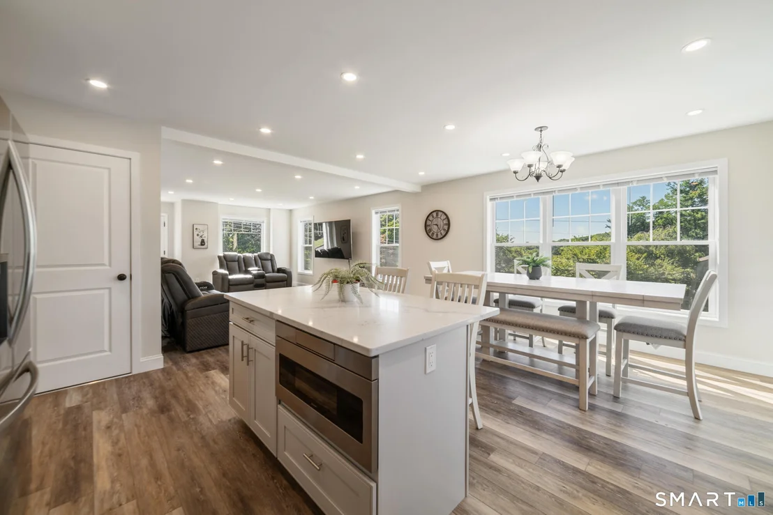 Photo of 85 Vanderbilt Road