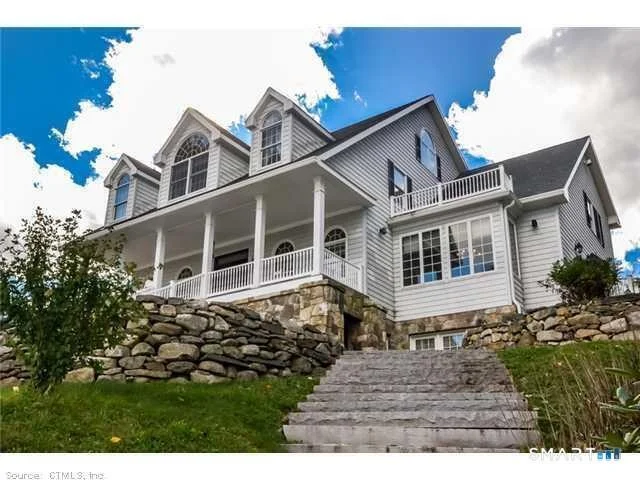 Photo of 431 Wakefield Boulevard